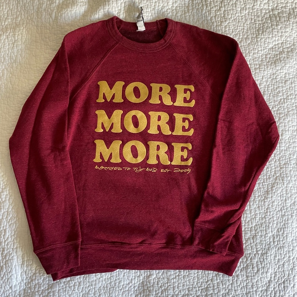 Married to the Mob Crew Fleece Sweatshirt Sz L - Picture 2 of 6